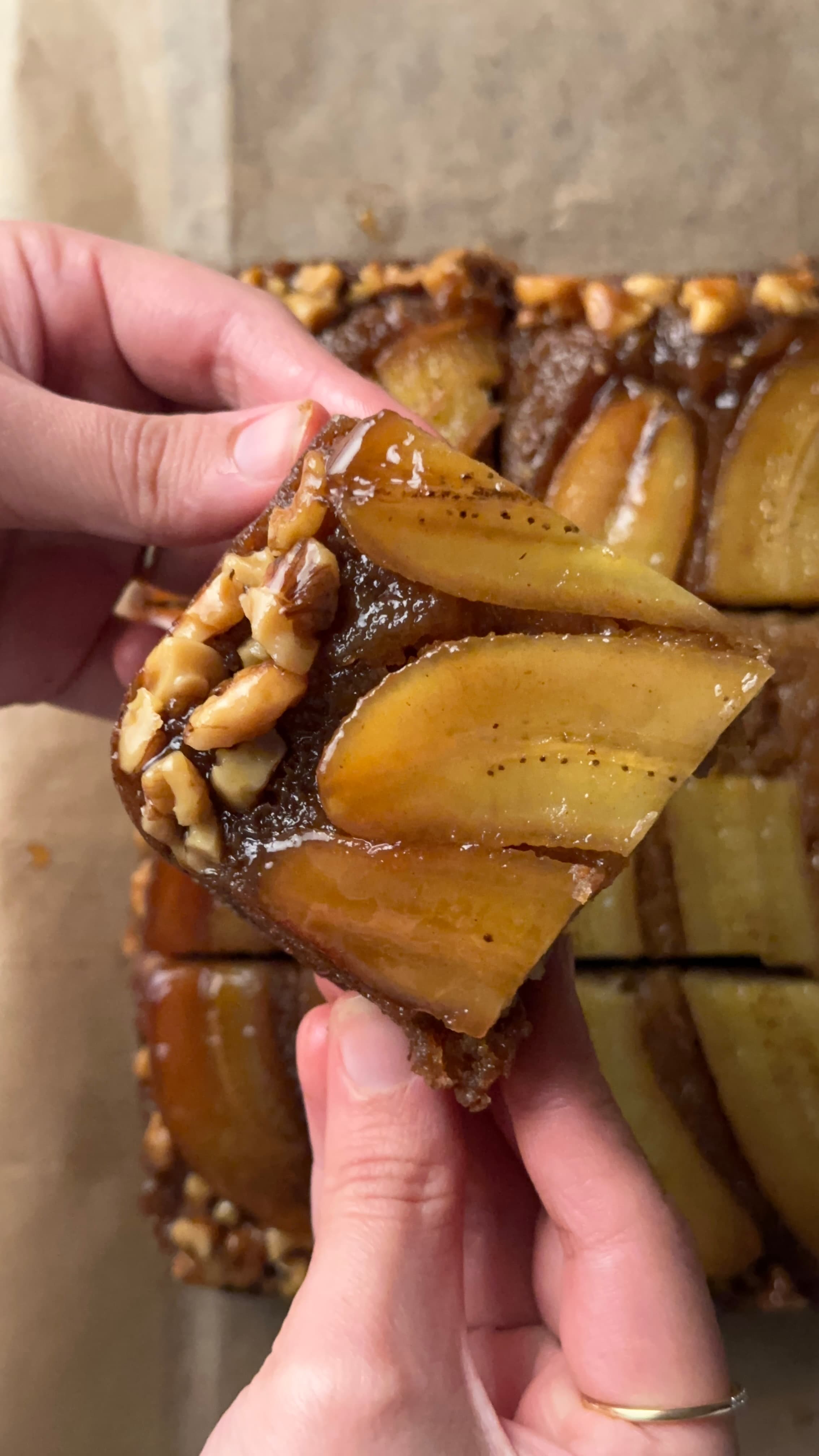 Gâteau renversé au caramel et à la banane — photo 1